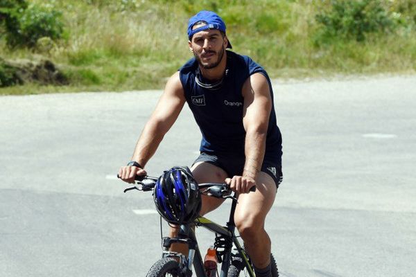 Avant cet entraînement avec le GIGN, Sofiane Guitoune avait participé fin juillet à un stage montagnard avec le XV de France dans le Val-d'Isère. 
