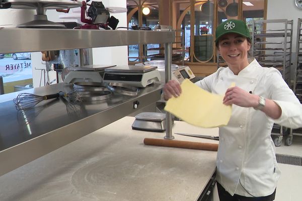 Nina Métayer utilise du beurre Charentes-Poitou pour ses galettes