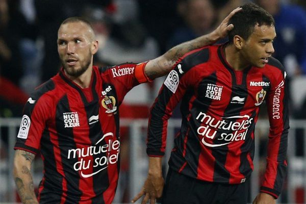 Carlos Eduardo (à droite) avec Didier Digard, toujours incertain pour ce match.