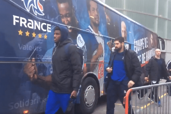 Les Bleus à leur arrivée à Toulouse