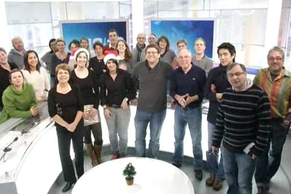 Le personnel de France 3 Picardie sur le plateau du journal télévisé