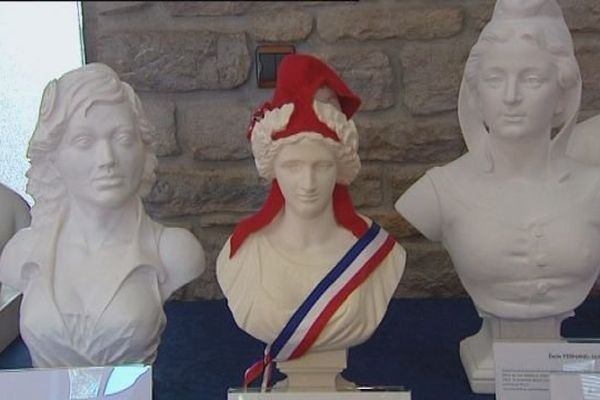 Les Marianne à la préfecture de Lons-le-Sauneir