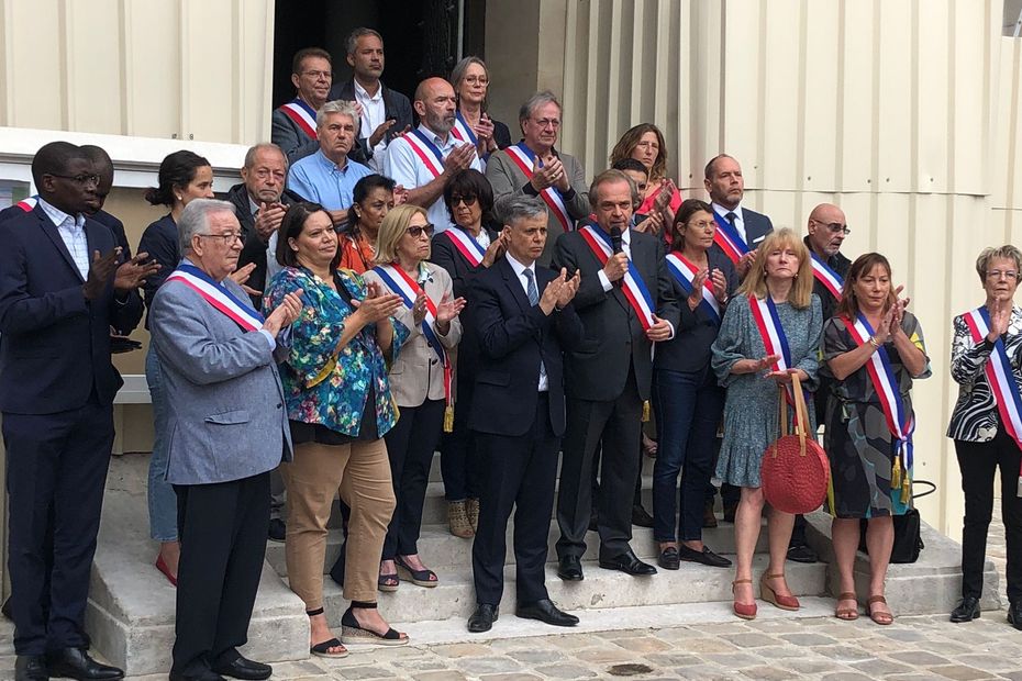 Domicile Du Maire De L'Haÿ-les-Roses Attaqué : De Nombreux élus ...