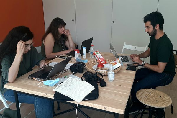 Cinq journalistes du Bondy Blog ont passé trois jours en immersion dans le quartier Croix Rouge à Reims pour raconter la vie de ses habitants, le 11 juin 2021