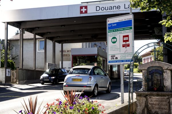 En Bourgogne-Franche-Comté, en juin 2024, on comptait 47 917 travailleurs frontaliers en Suisse.