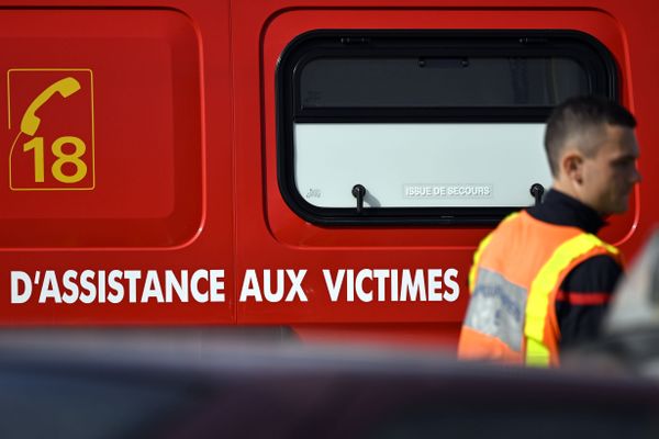 Illustration. Les pompiers ont transporté la victime à l'hôpital.