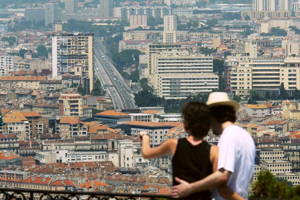 Le projet Capt'air citoyen veut aider à la prise de conscience des sources de pollution de l'air dans la région, et notamment à Marseille.