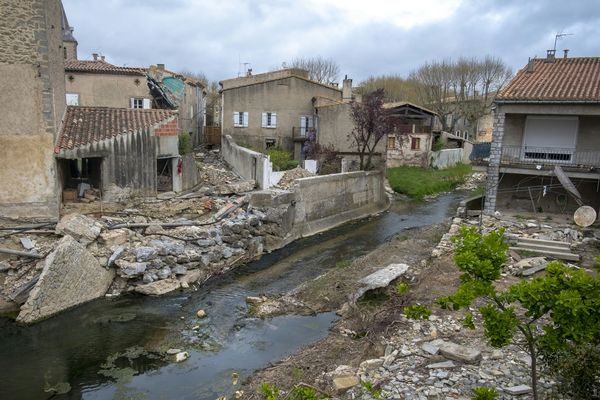 Villegailhenc, dans l'Aude, un village coupé en deux par les inondations