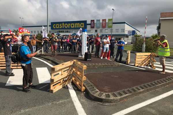 La quasi totalité des magasins Castorama ont suivi le mouvement de grève de l'intersydicale.