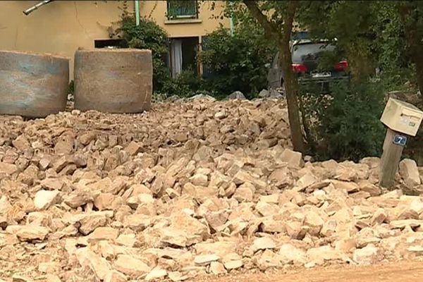 Le mur de ce corps de ferme s'est écroulé subitement