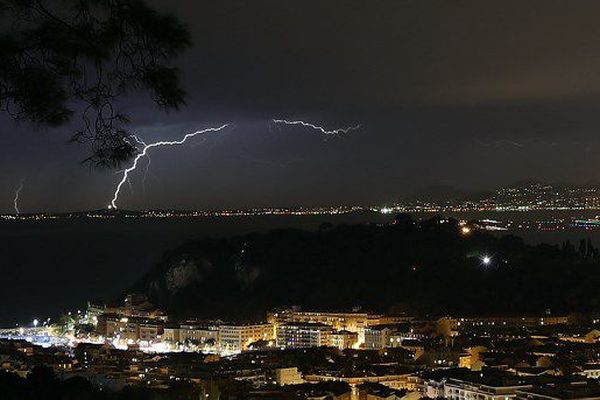 Les impacts de foudre se sont multiplié cette nuit sur la Côte d'Azur. Image d'illustration.