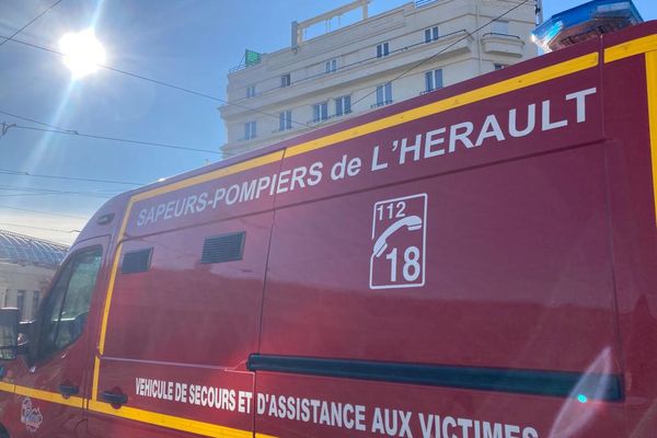 Camion d'intervention des sapeurs-pompiers de l'Hérault.