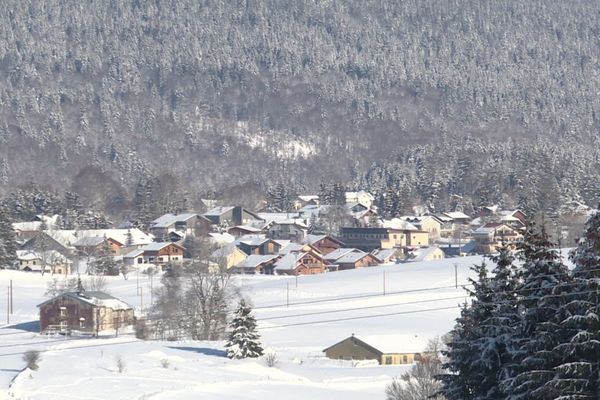 Un épisode neigeux est attendu ce week-end dans le massif du Jura, et pourrait se poursuivre en début de semaine.