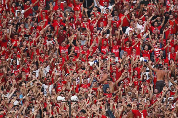 Les supporters nîmois lors du match contre Marseille, le 19 août 2018.