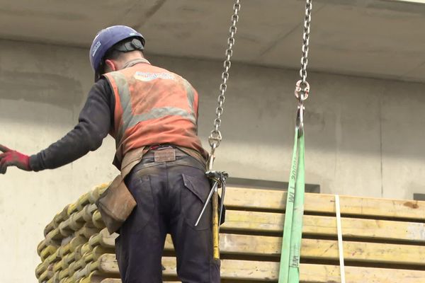 Une nouvelle journée d'actions contre la réforme des retraites est prévue ce 31 janvier 2023. "Je ne me vois pas travailler jusqu'à 64 ans" disent ces ouvriers du BTP