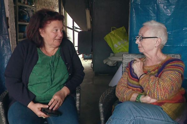 Il y a deux ans, Corinne Dellavedova (G) et Thérèse Bauwens (D), accueillantes familiales en colère.