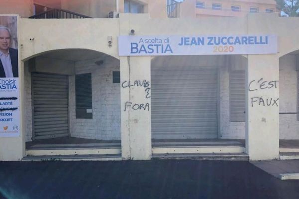 Les permanences du candidat aux municipales de Bastia ont été taguées dans la nuit du jeudi au vendredi.