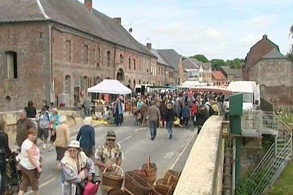 La brocante de Maroilles ce dimanche après-midi.