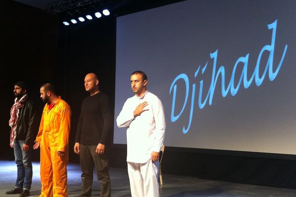 Les quatre acteurs de la pièce Djihad : James Deano, Shark Carrera, Ismaël Saïdi et Reda Chebchoubi. 