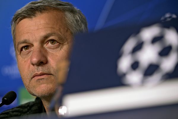 L'Olympique lyonnais va sans doute jouer sa qualification pour les 8èmes de finale de la Ligue des Champions à l'occasion de sa double confrontation avec Hoffenheim (Allemagne) mardi 23 octobre, puis le 7 novembre au Parc OL. Entre l'exploit à Manchester et la fessée à Paris, le club balance.