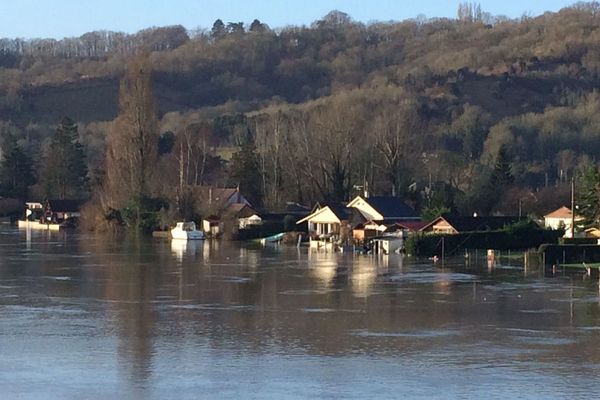 Une impressionnante crue de la Seine avait eu lieu à Saint-Pierre du Vauvray (Eure) le 26 janvier 2018.