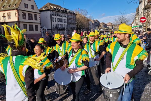 L'édition 2024 du Carnaval de Strasbourg a même pu bénéficier d'un magnifique ciel bleu...pendant quelques minutes.