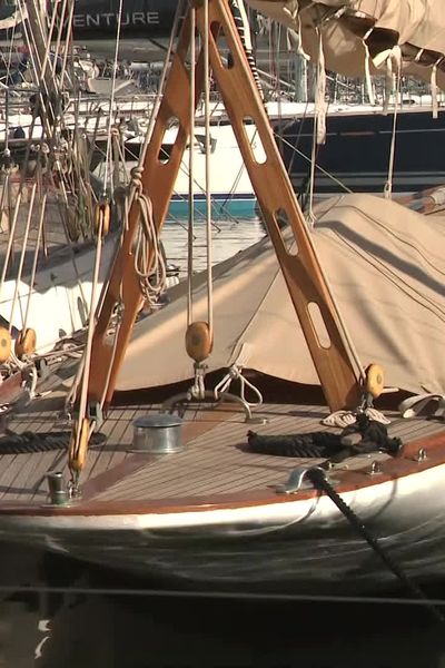 Le fameux bateau d'Alain Delon, garé au Vieux-Port de Marseille.