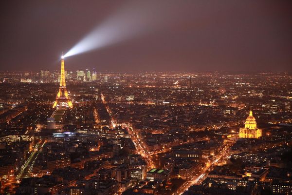 La Tour Eiffel s'éteindra ce soir en hommage aux victimes de l'attaque du Hamas le octobre