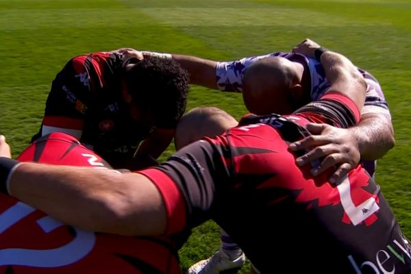 Rugby Nationale : Grand moment d'émotion pour les joueurs du Stade Niçois après leur victoire sur l'US Bressane 31-22.