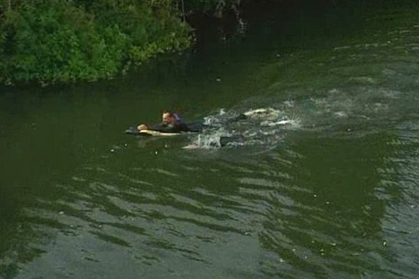 La nage en eaux vives allie sensations fortes et contact avec la nature.