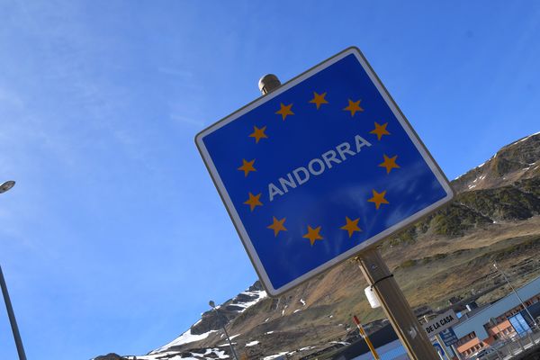 Les rafales de vent se font violentes en cette fin de journée du 21 février 2022 sur l'Andorre, et l'est du massif des Pyrénées.