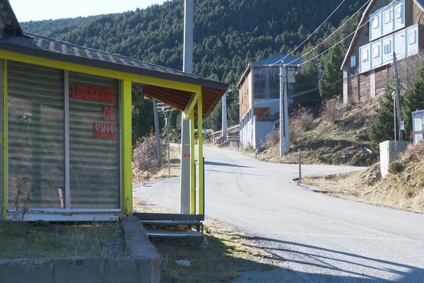 En décembre 2024, la station de ski de Puigmal est fermée depuis 1 an.