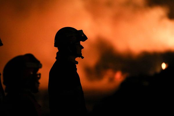 Les pompiers de Haute-Garonne sont intervenus sur un violent incendie d'un entrepôt d'une entreprise de vêtements à L'Union ce dimanche 18 février 2024.