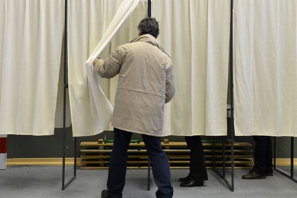 Dans un bureau de vote à Rennes