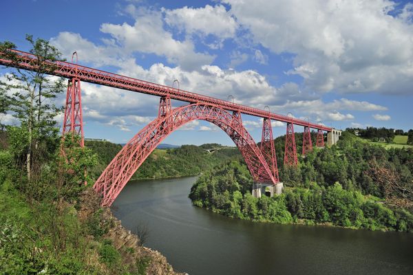 Le viaduc de Garabit, dans le Cantal.