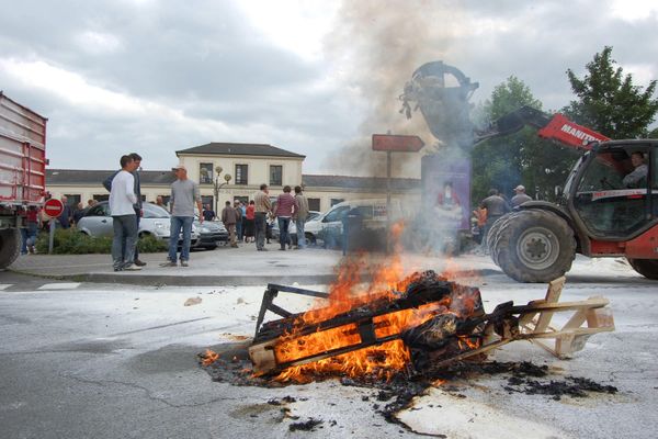 Les agriculteurs des Côtes d'Armor prévoient de faire un feu de la colère à Callac ce jeudi 14 novembre 2024 avant de prendre direction vers Guingamp dan sles jours à venir.