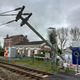 Un camion a endommagé des poteaux électriques sur un passage à niveau de l'axe ferroviaire Lille-Douai, occasionnant de fortes perturbations sur les trains.