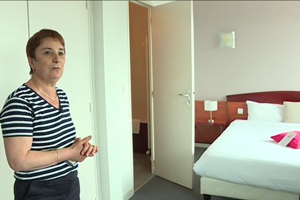 Dans les chambres, certains coureurs ont demandé à pouvoir retirer les matelas de l'hôtel, pour installer leurs propres matelas