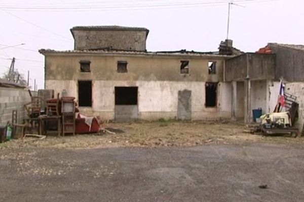 Seule la partie inoccupée de la maison a été détruite