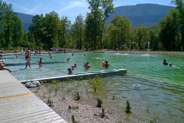 La piscine "écologique" Rivier'Alp des Echelles, en Savoie, est fermée "jusqu'à nouvel ordre"