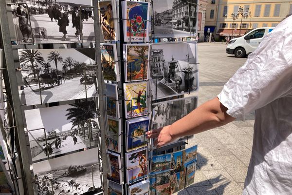 La carte postale est devenue ou redevenue au fil des ans une petite oeuvre d'art !