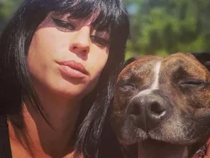 Elisa Pilarski était passionnée par les chiens et les chevaux. 
