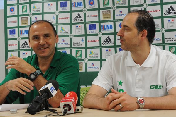 Le nouveau coach Jean-Marc Dupraz (en blanc) fera ses débuts à Beaublanc aux côtés du Président Frédéric Forté (en vert)