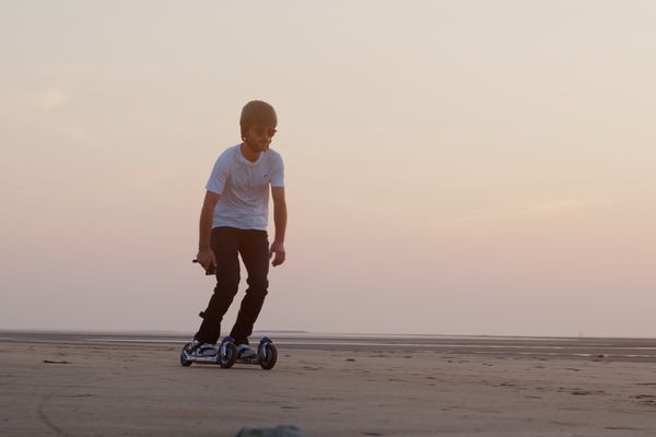 Les skwheel ont été testés sur la plage d'Honfleur (Calvados).