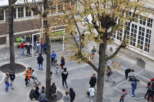 Une école primaire à Paris (illustration).