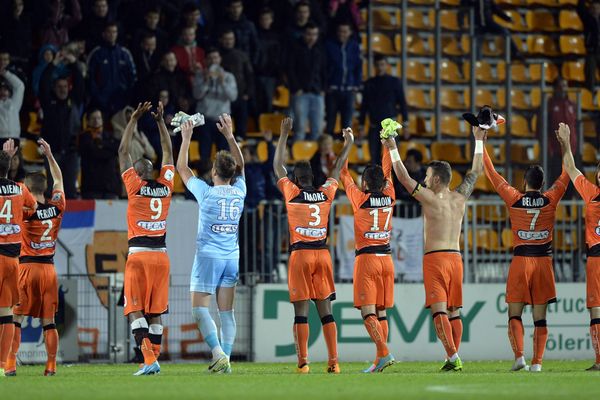 Stade Lavallois - AS Nancy Lorraine Laval - Nancy Fin de match la joie de Laval !