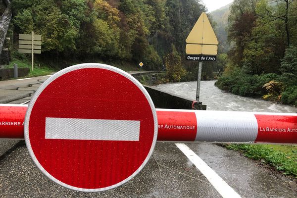 Les Gorges de l'Arly (Savoie) sont interdites à la circulation depuis ce vendredi 3 novembre.