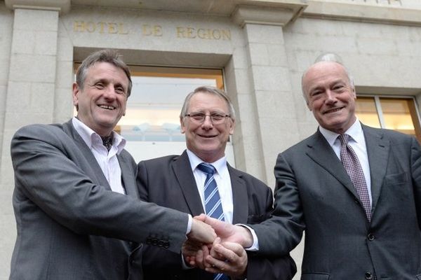 Jean-Marie Macaire président de Poitou-Charentes, Gérard Vandenbroucke président de Limousin, et Alain Rousset président d'Aquitaine lors de leur première réunion de travail le 8 décembre 2014.