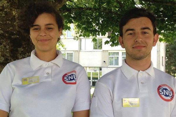 Aliyah et Hugo, 16 ans, participent au SNU comme engagés volontaires dans les Ardennes. 