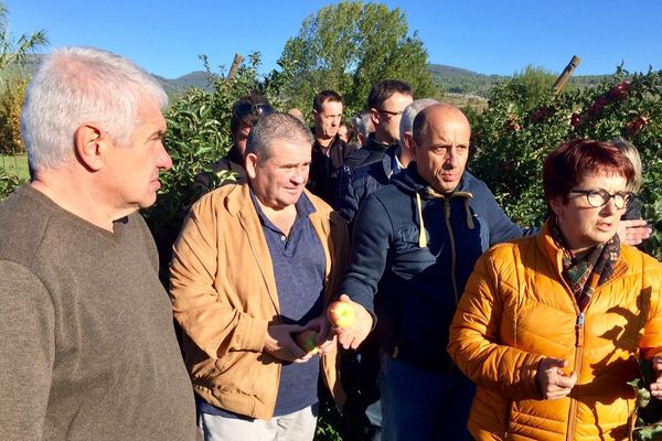 Caunes-Minervois (Aude) : Christiane Lambert, la présidente de la FNSEA en visite après les inondations dans l'Aude- 25 octobre 2018.